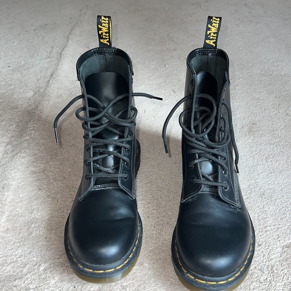 Dr. Martens 1460 Smooth Black Leather Combat Boot Women’s Size 9 - Picture 8 of 8